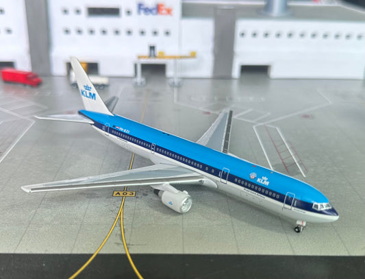1:400 KLM B767-300ER AeroClassics