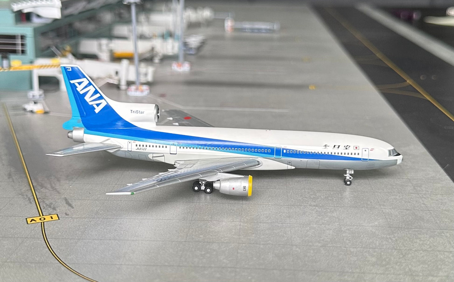 1:400 ANA All Nippon Airways Lockheed L-1011 Tristar BlueBox