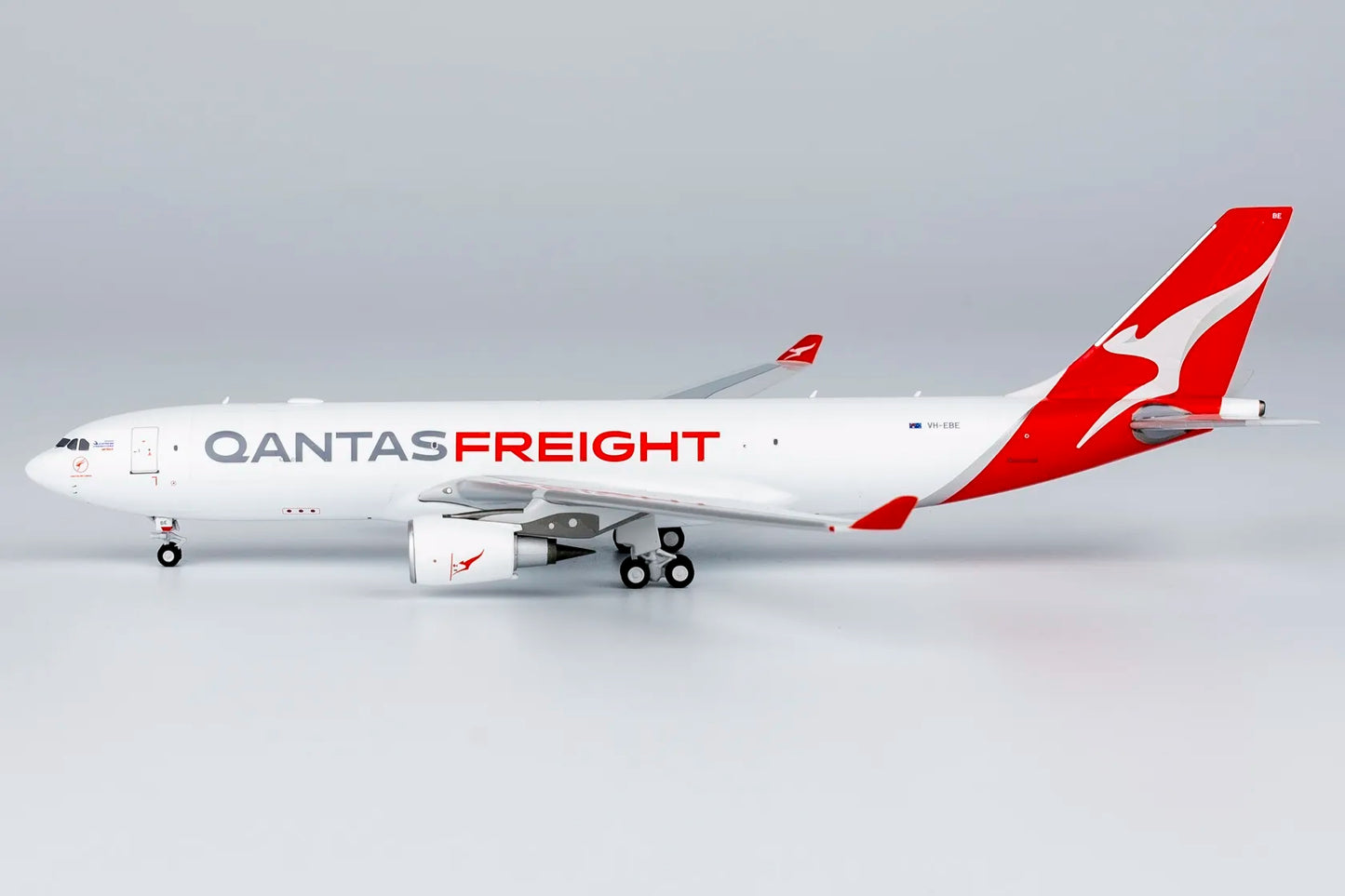 1:400 Qantas Freight A330-200P2F NG Models