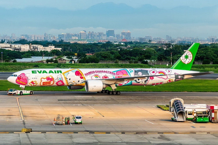 Pre-order 1:400 Eva Air B777-300ER "Hello Kitty" Phoenix Models