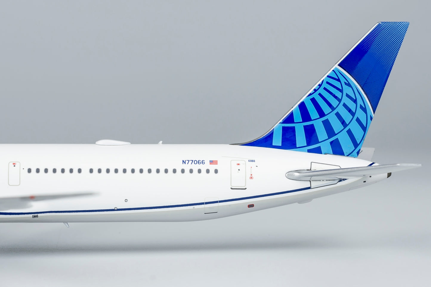 1:400 United Airlines 767-400ER "Blue Evolution"  CF6 engines NG Models