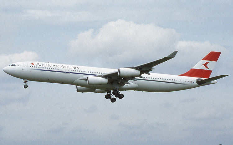 Pre-order 1:400 Austrian Airlines A340-300 Phoenix Models