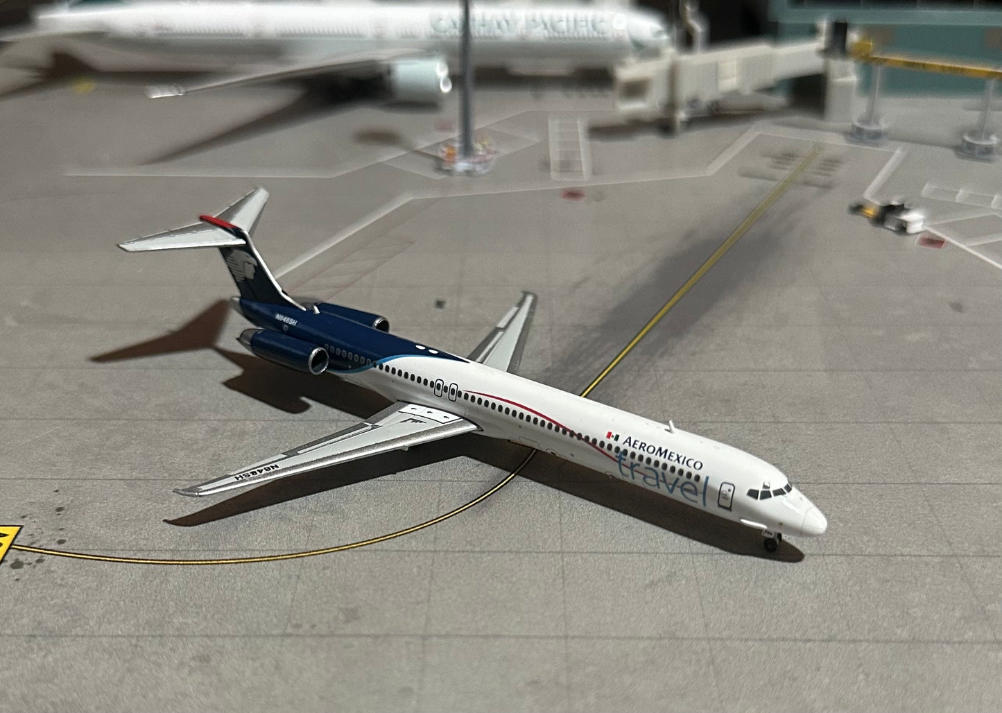 1:400 AeroMexico Travel MD-83Gemini Jets