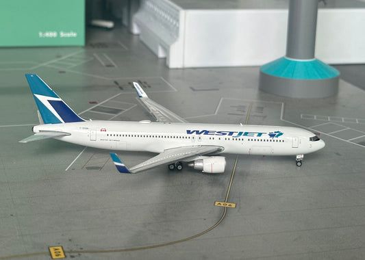 1:400 WestJet B767-300ER Phoenix Models