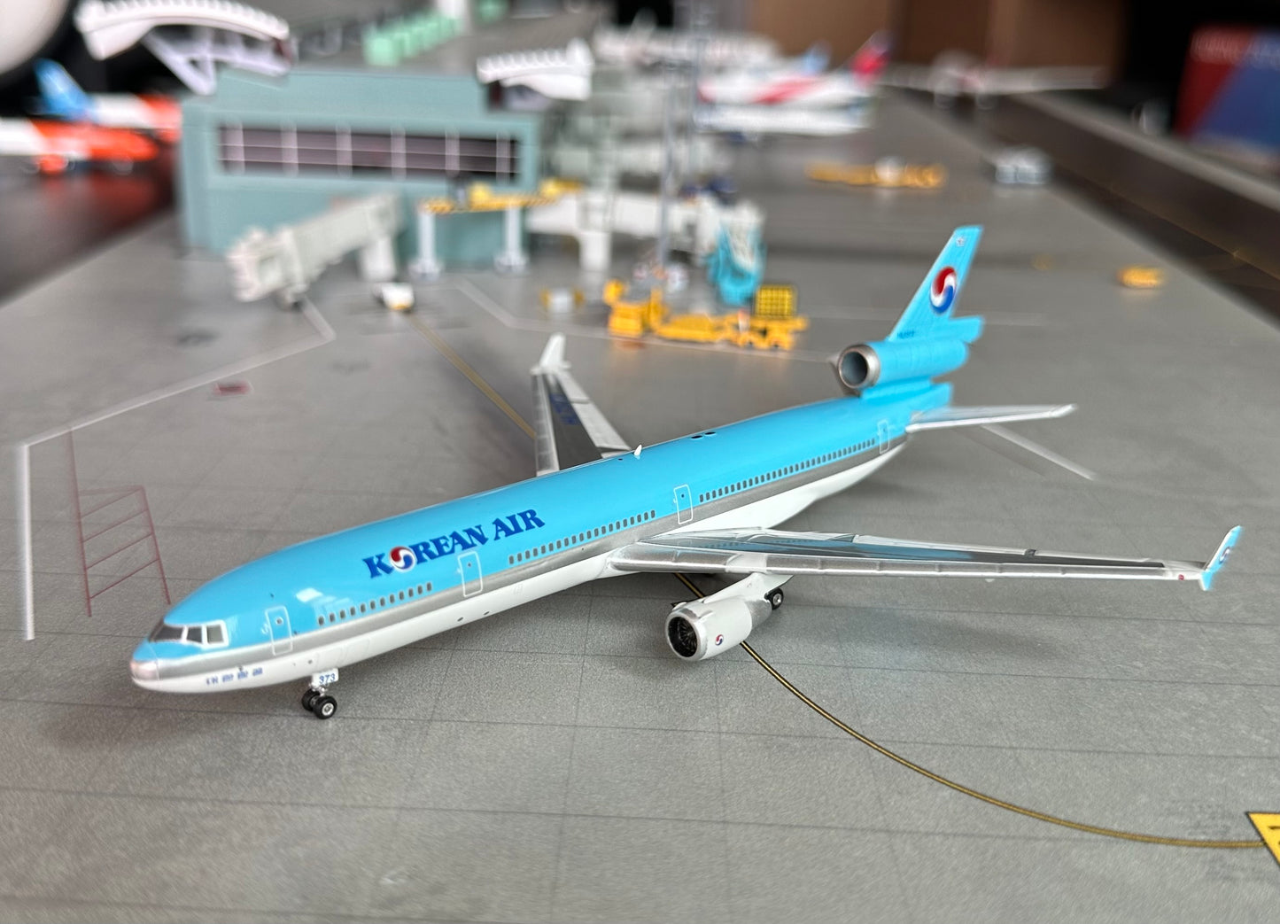 1:400 Korean Air MD-11 Phoenix Models