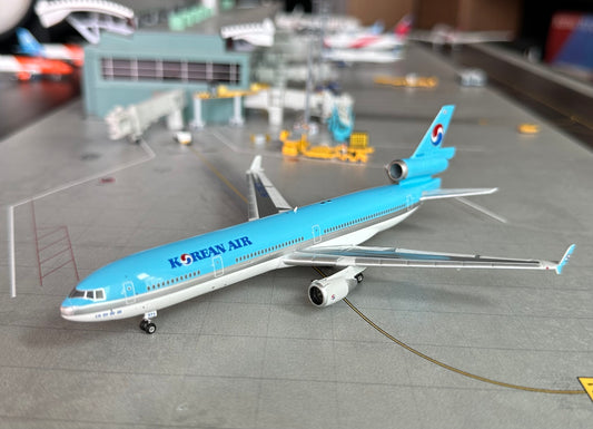 1:400 Korean Air MD-11 Phoenix Models