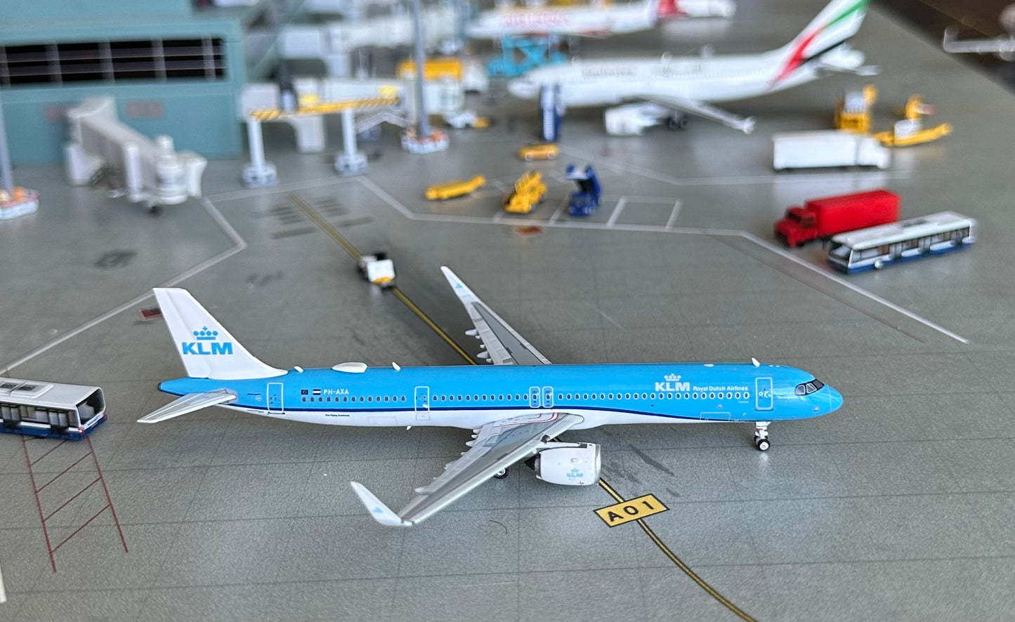 1:400 KLM Royal Dutch Airlines A321neo Phoenix Models