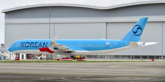 Pre-order 1:400 Korean Air A350-900 HL8746 Phoenix Models