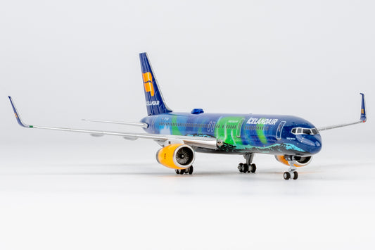 1:400 Icelandair B757-200 “Hekla Aurora” NG Models Ultimate Collection*