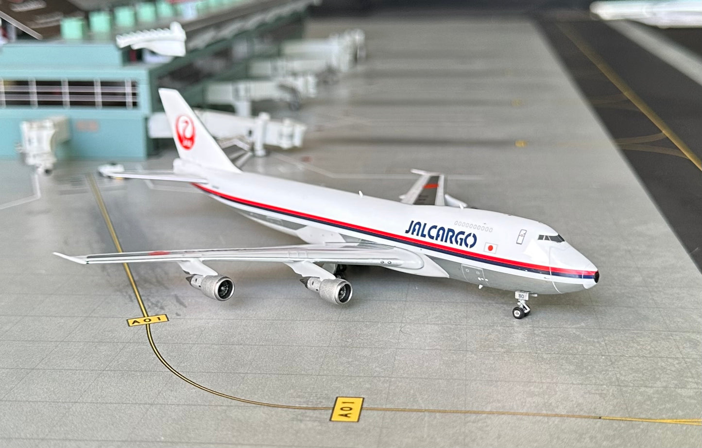 1:400 JAL Cargo “Polish” B747-200F Phoenix Models