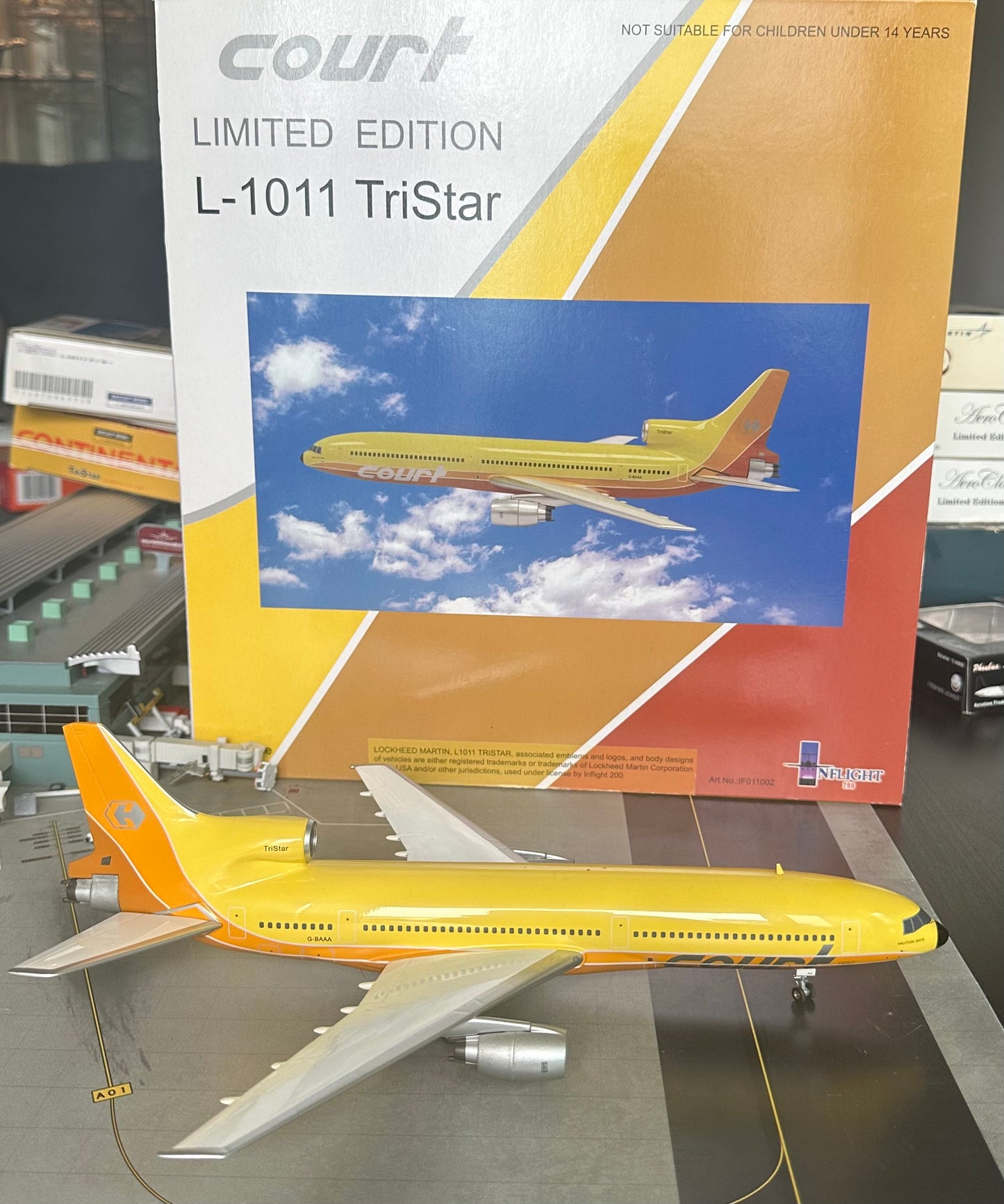 1:200 Courtline Lockheed L-1011 Tristar Yellow* INFLIGHT 200