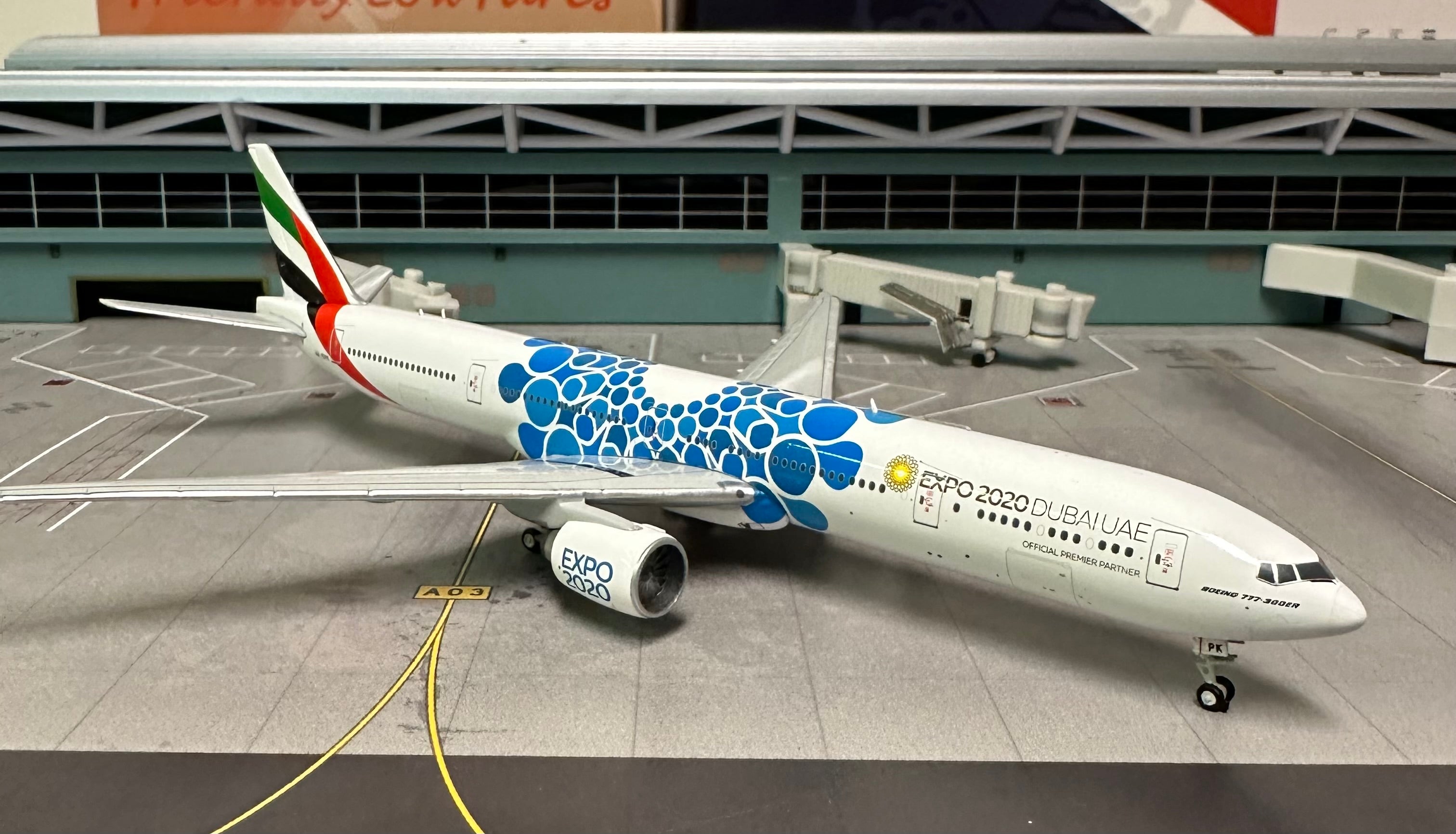 1400 Emirates B777 300er Expo 2020 Blue Gemini Jets Mv400models