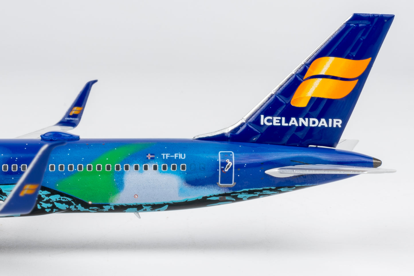 1:400 Icelandair B757-200 “Hekla Aurora” NG Models Ultimate Collection*