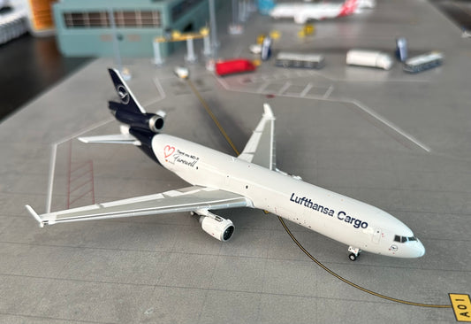 1:400 Lufthansa Cargo MD-11F Gemini Jets