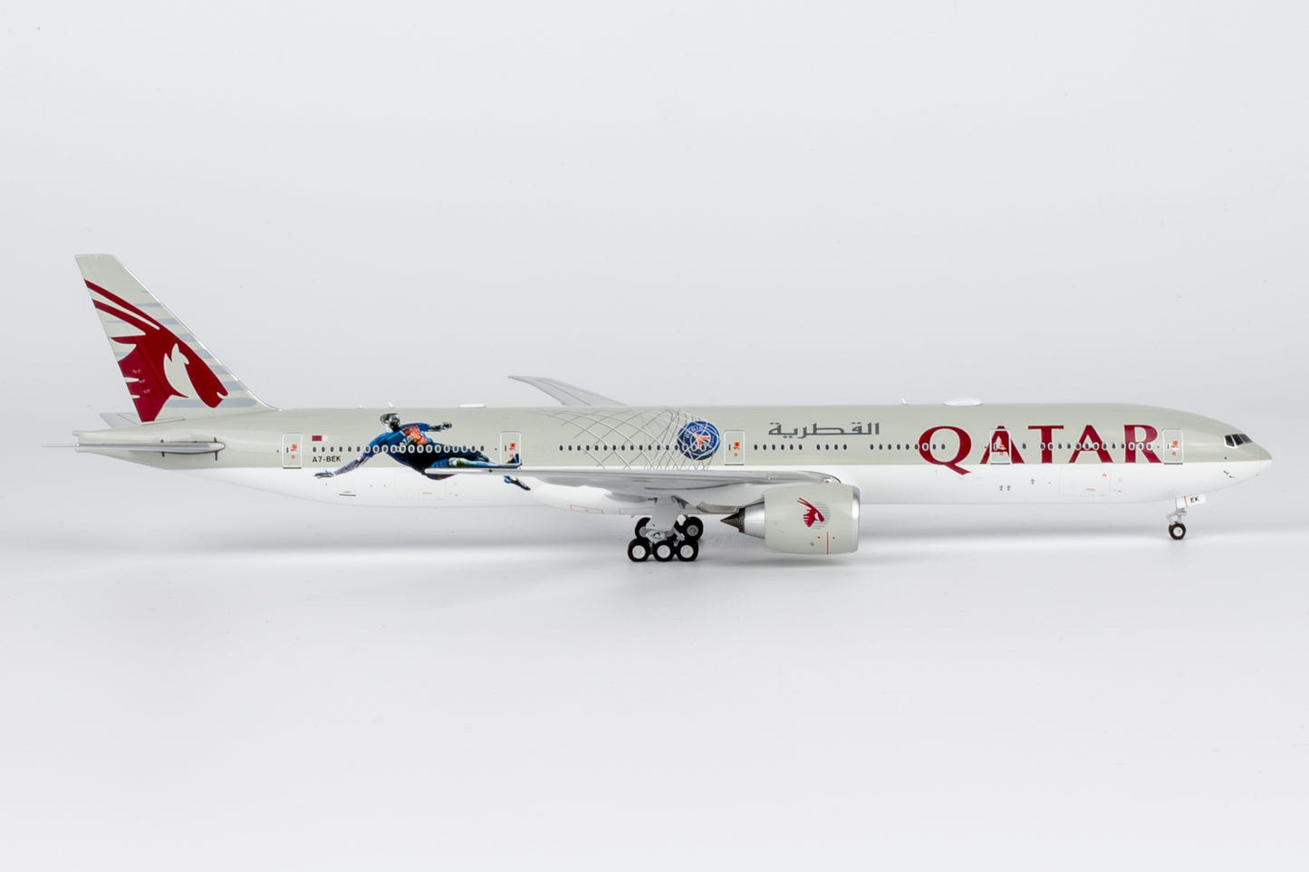 1:400 Qatar Airways B777-300ER A7-BEK “Paris Saint Germain” NG Models