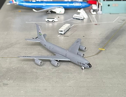 1:400 U.S Air Force Boeing KC-135 “First in Flight” Gemini Macs