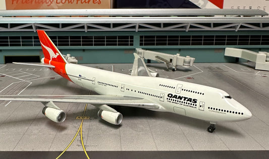 1:400 Qantas B747-400 Dragon Wings