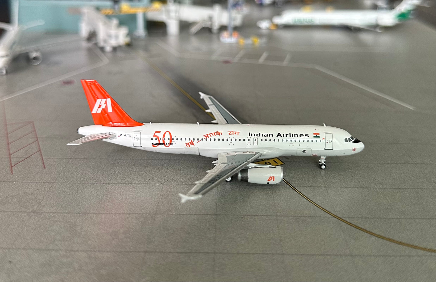 1:400 Indian Airlines A320-200 "50 Years of flying" VT-JETS Pandamodel