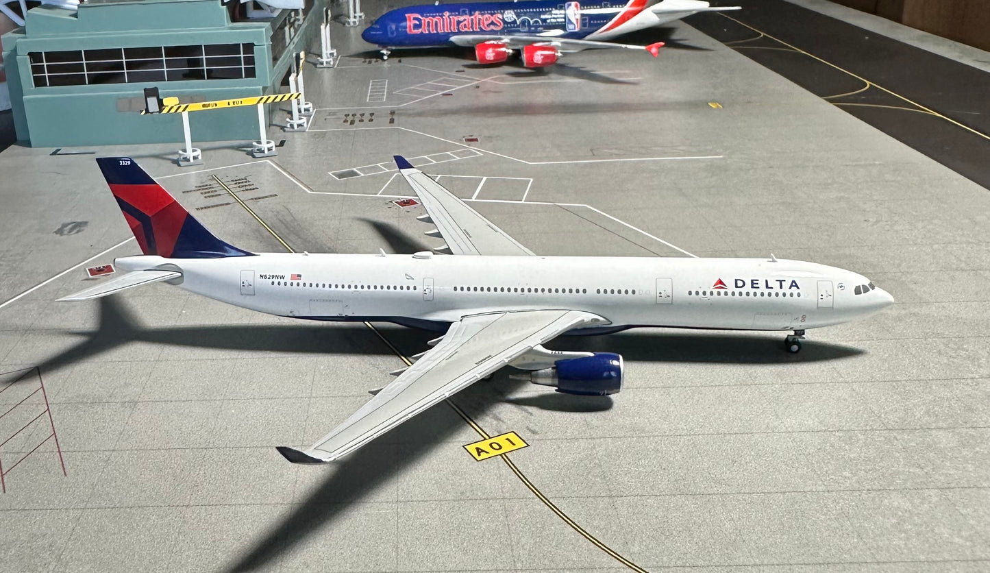 1:400 Delta Air Lines A330-300 Gemini Jets