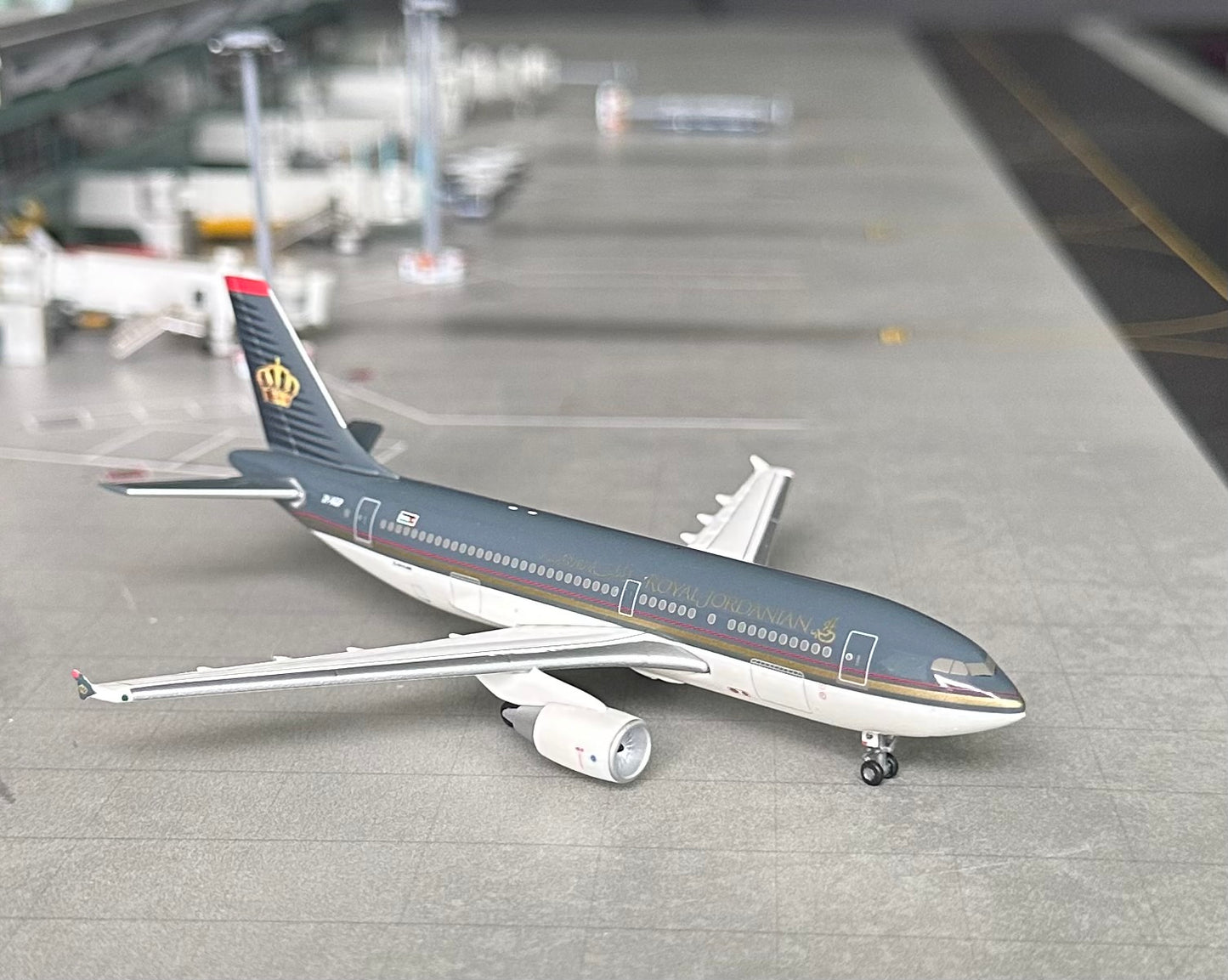 1:400 Royal Jordanian A310-300 Herpa Wings