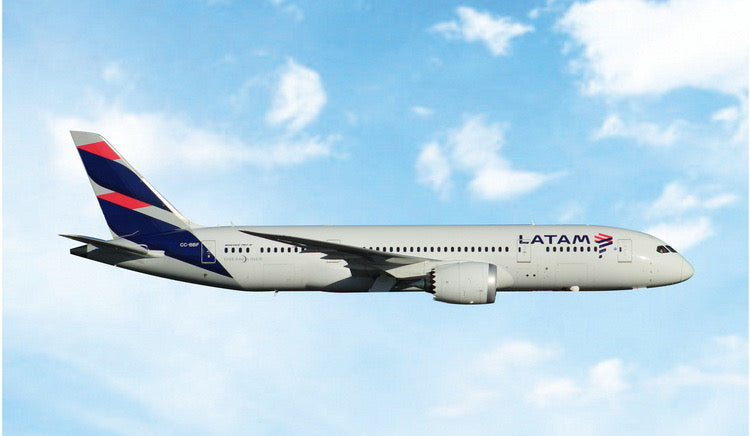 Pre-order 1:400 LATAM B787-8 Dreamliner Phoenix Models