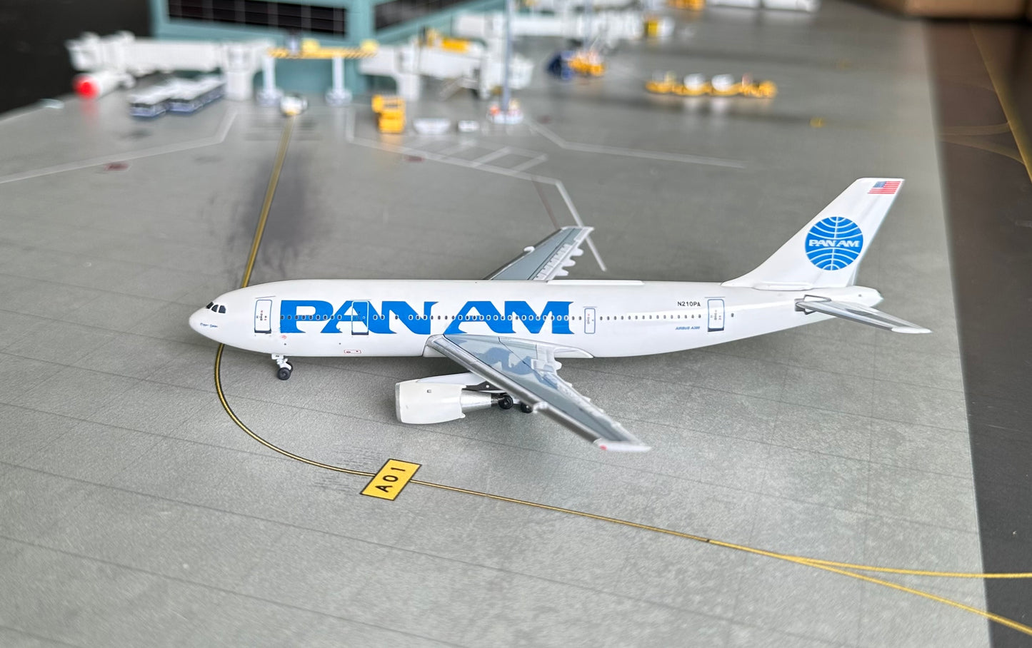 1:400 Pan Am A300-BA N210PA AeroClassics