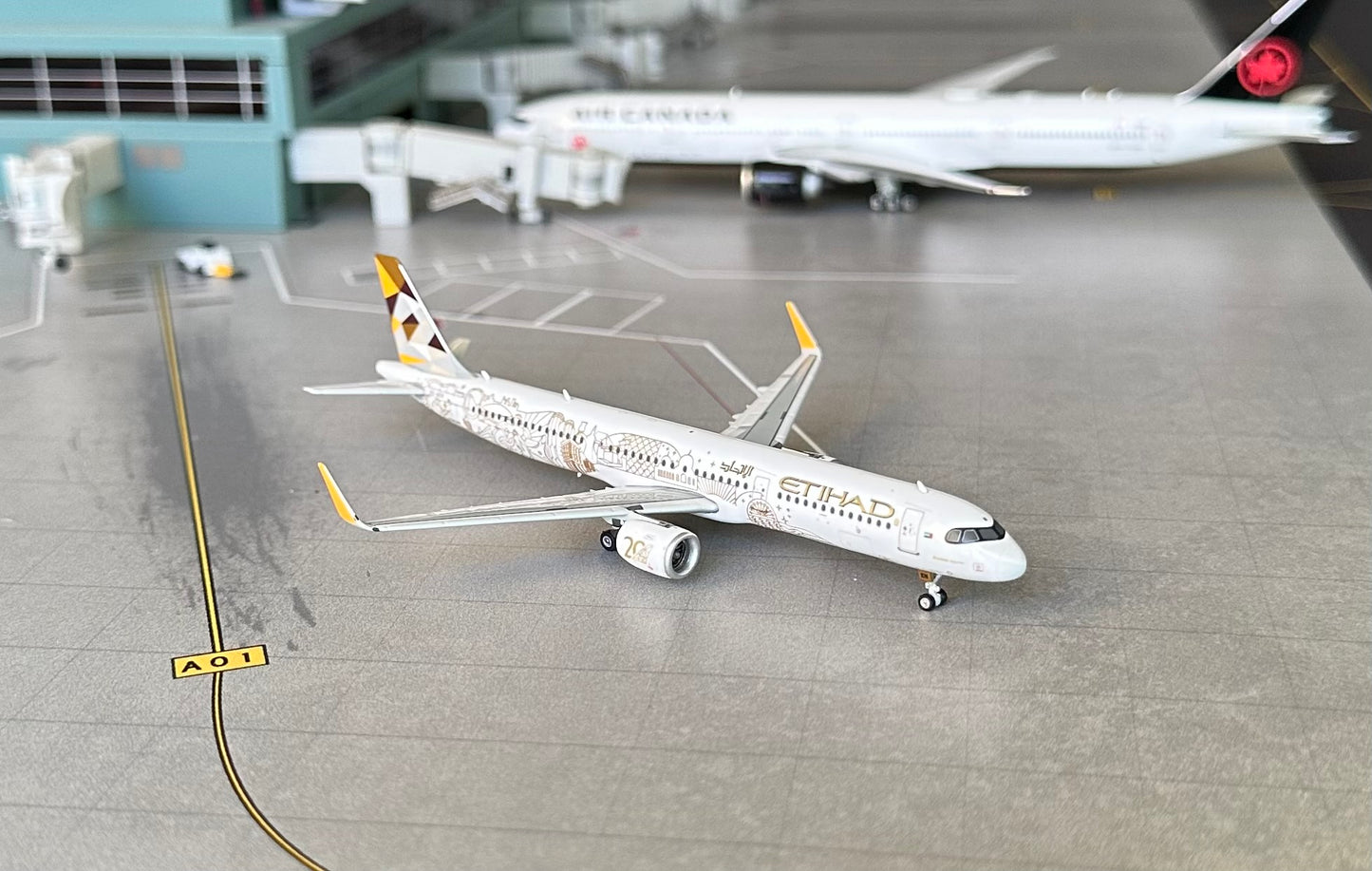 1:400 Etihad A321neo "20th Anniversary" Phoenix Models