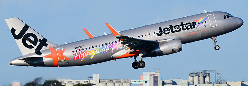 Pre-order 1:400 JetStar A320-200 “Flying with Pride” Aviation 400