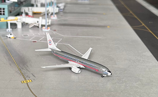 1:400 American Airlines B737-800 Retro Dragon Wings