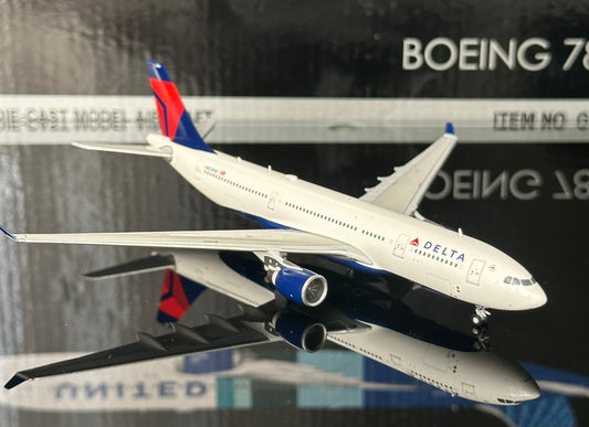 1:400 Delta Air Lines A330-200 N852NW Gemini Jets
