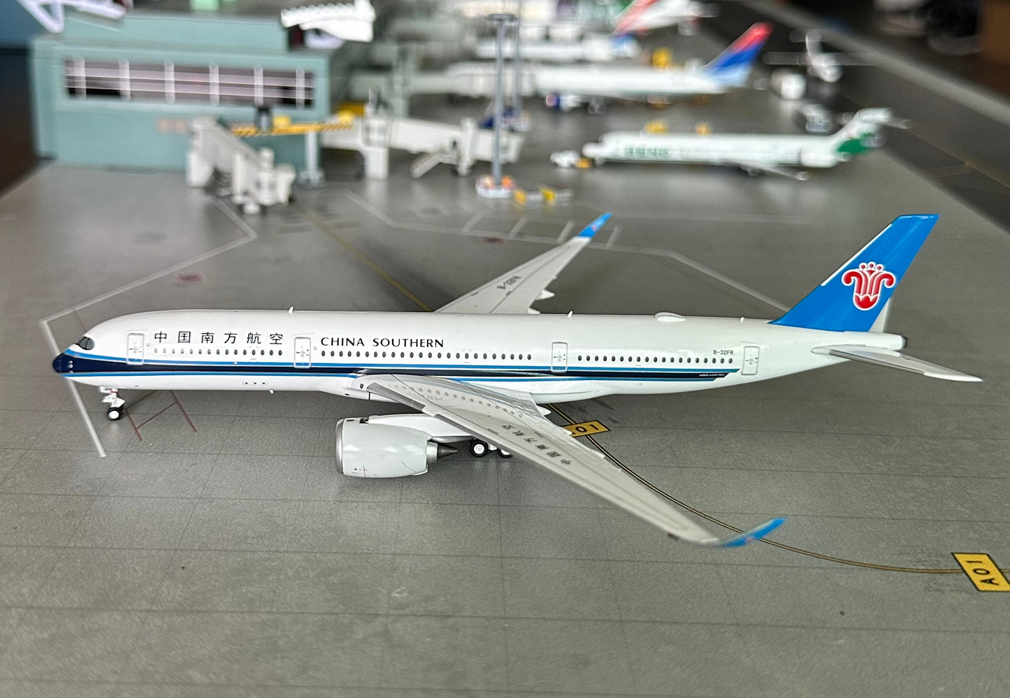 Last One!! 1:400 China Southern Airlines A350-900 Pandamodel