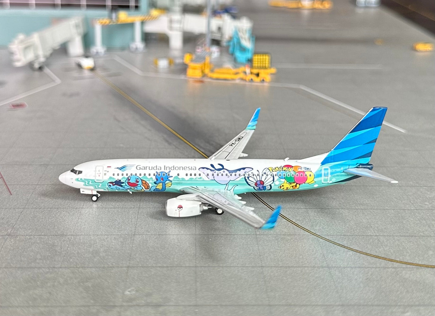 1:400 Garuda Indonesia B737-800 "Pokemon" Phoenix Models