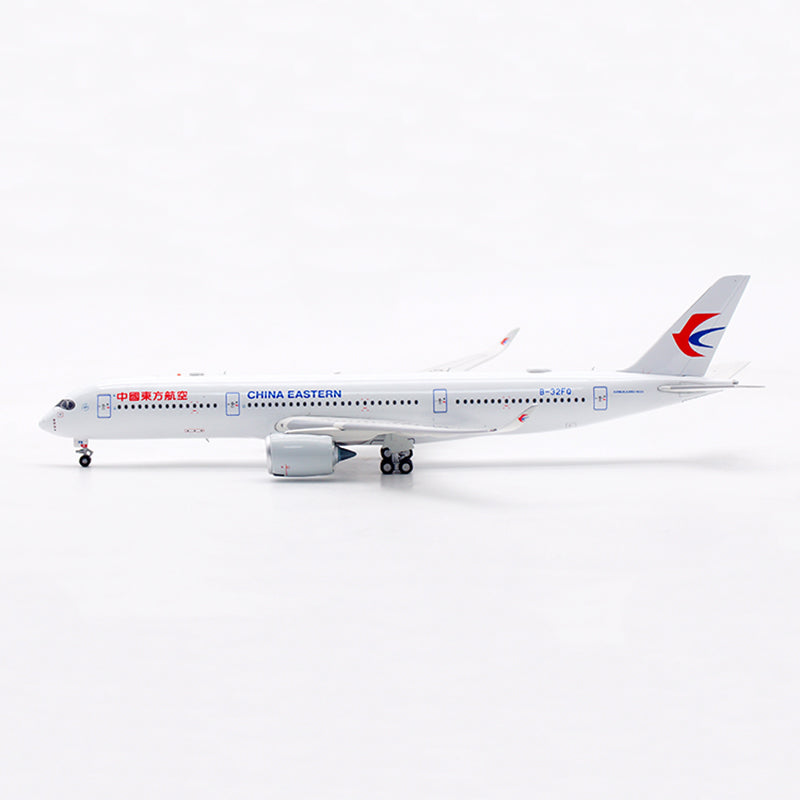 Pre-order 1:400 China Eastern A350-900 detachable gear Aviation 400