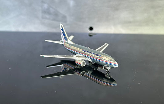 1:400 Boeing House Colors B737-500 JC Wings