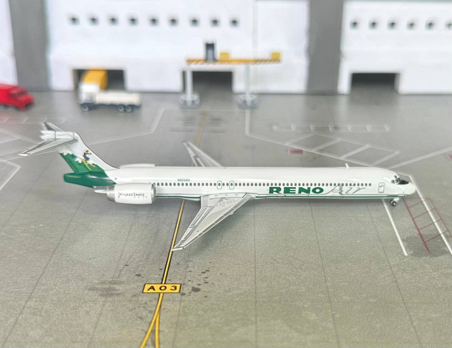 1:400 Reno Air MD-90 Gemini Jets