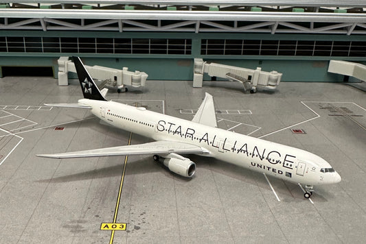 Last One* 1:400 United Airlines B767-400ER “Star Alliance” (New Mould) Pandamodel
