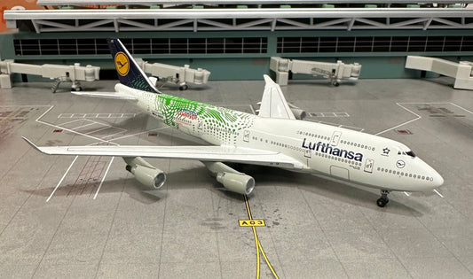 1:400 Lufthansa B747-400 "Hannover Expo 2000" Dragon Wings