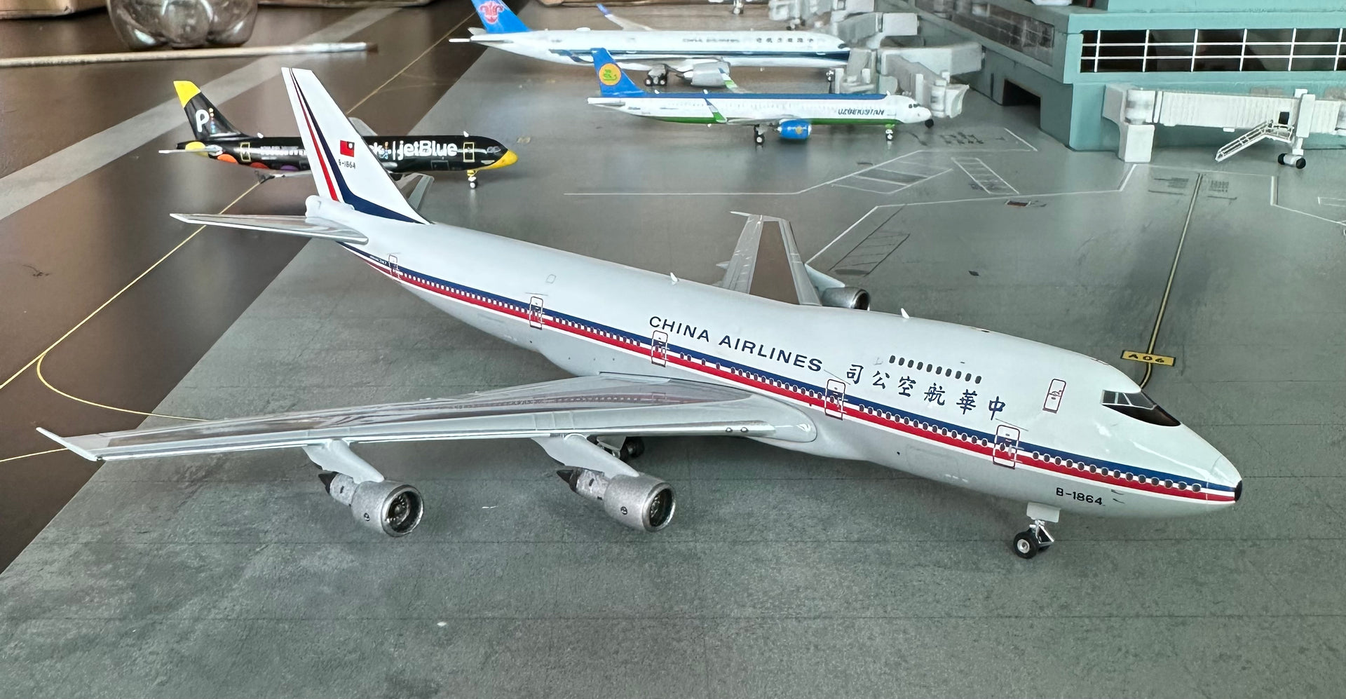 1:400 China Airlines B747-200 Phoenix Models – mv400models