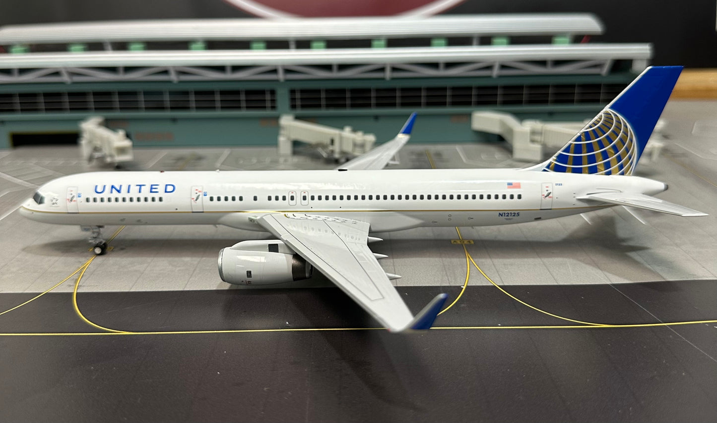 1:200 United Airlines 757-200 "CO-UA merged livery" NG Models