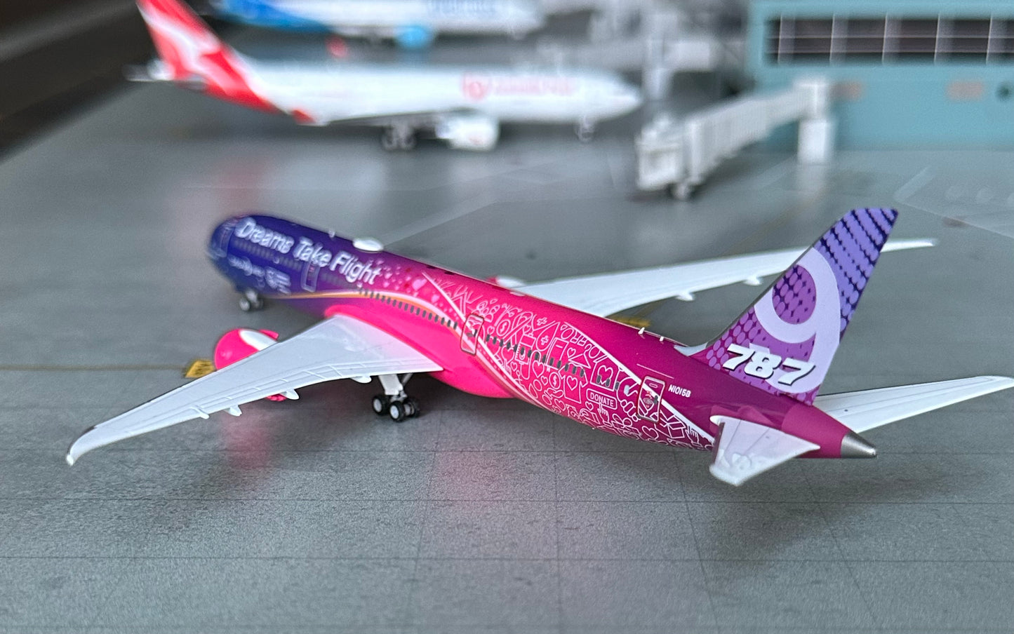 1:400 Boeing Corporation B787-9 Dreamliner "Dreams Take Flight" NG Models