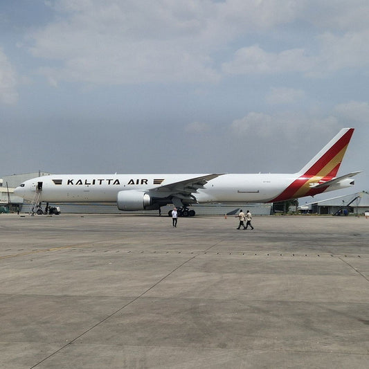 Pre-order 1:400 Kalitta Air Cargo B777-300ER Phoenix Models