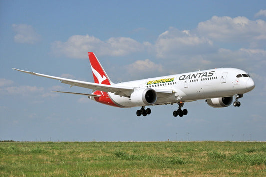 Pre-order 1:400 Qantas B787-9 Dreamliner "Go Australia" Phoenix Models