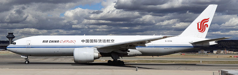 Pre-order 1:400 Air China Cargo B777-200F Aviation 400