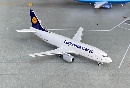 1:400 Lufthansa Cargo B737-300 Pandamodel
