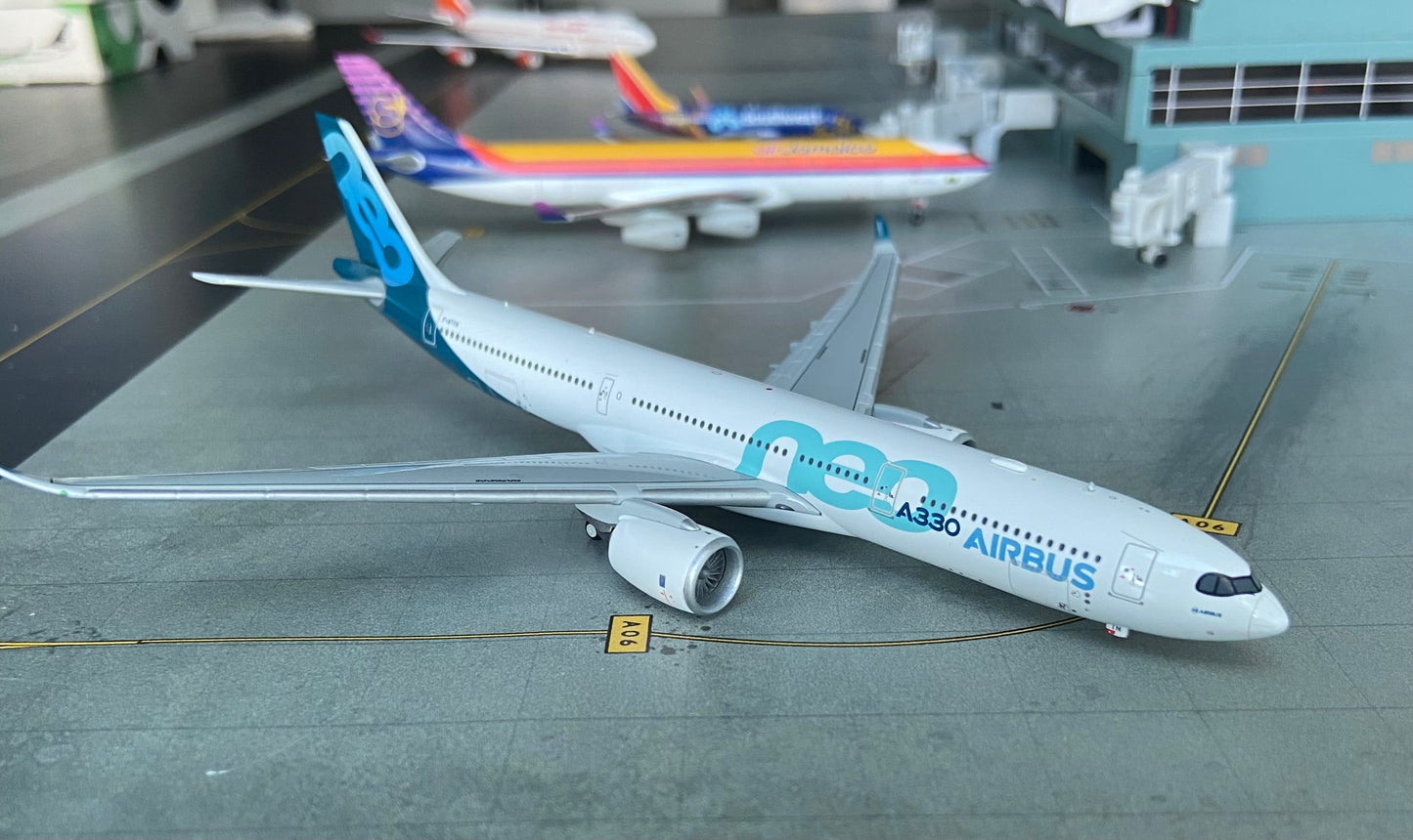 1:400 Airbus Industries A330-neo DAMAGED** JC Wings