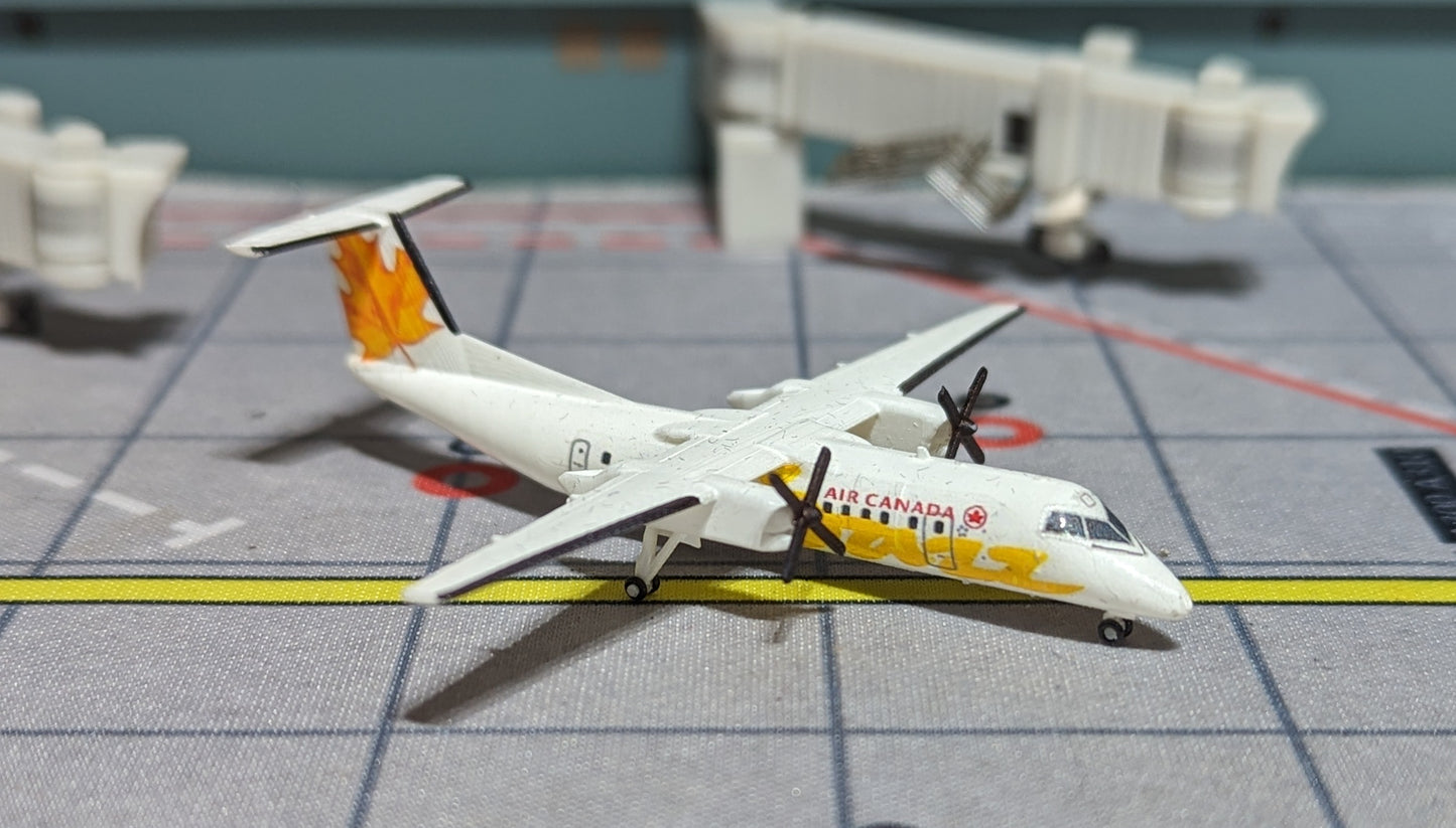 1:400 Air Canada Jazz (Yellow) Q300 3D Design Deck