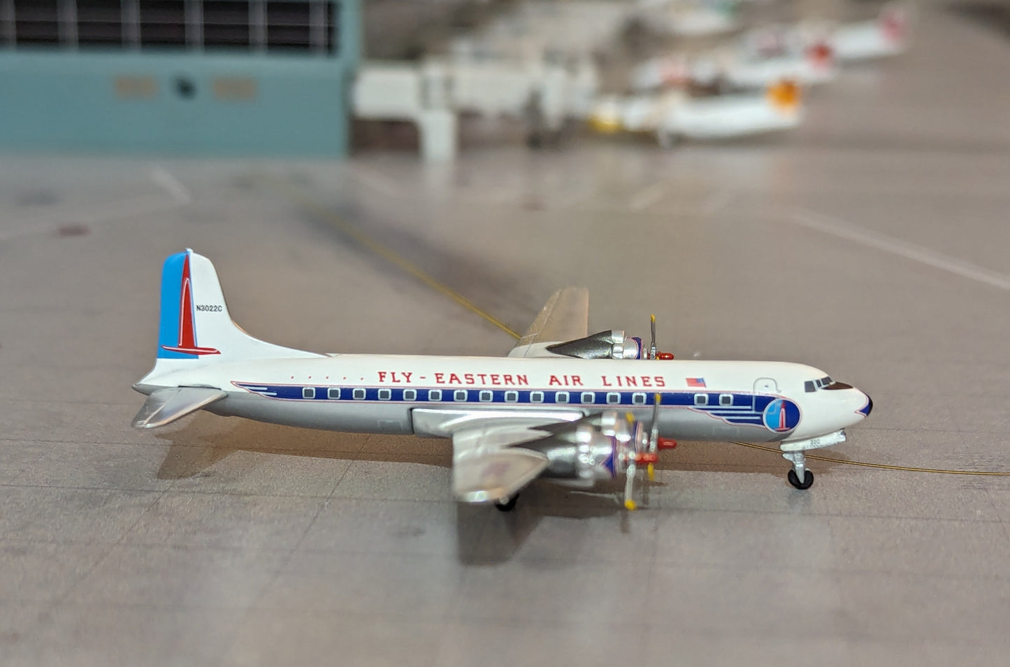 1:400 Fly Eastern Airlines DC-6 AeroClassics