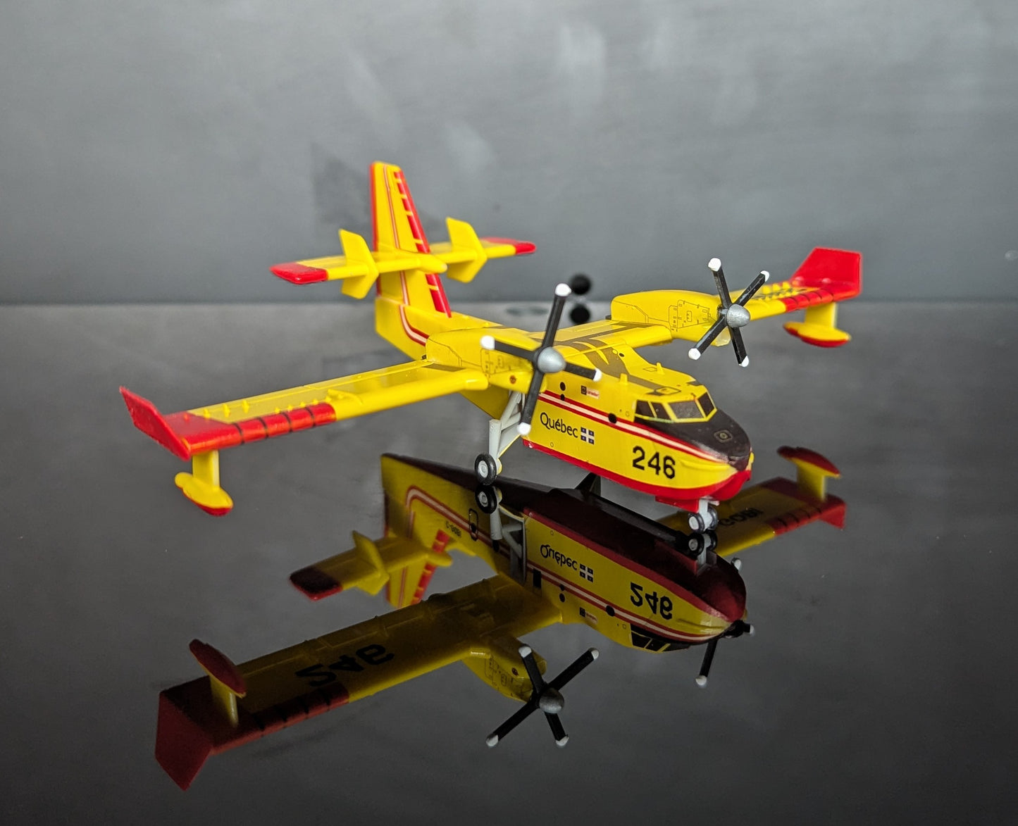 1:200 Quebec Government CL-415 3D Design Deck