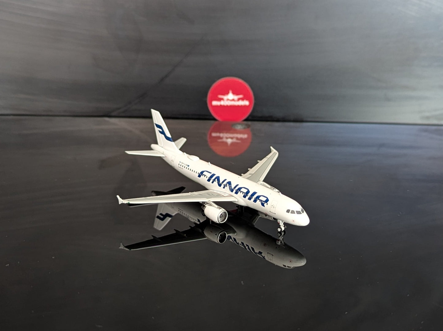 1:400 Finnair A320-200 Phoenix Models