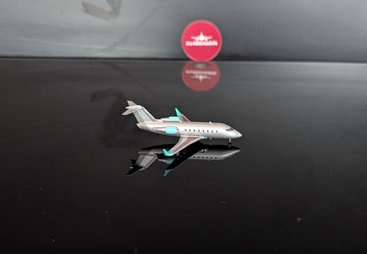 1:400 Bare Metal Challenger 600 3D Design Deck